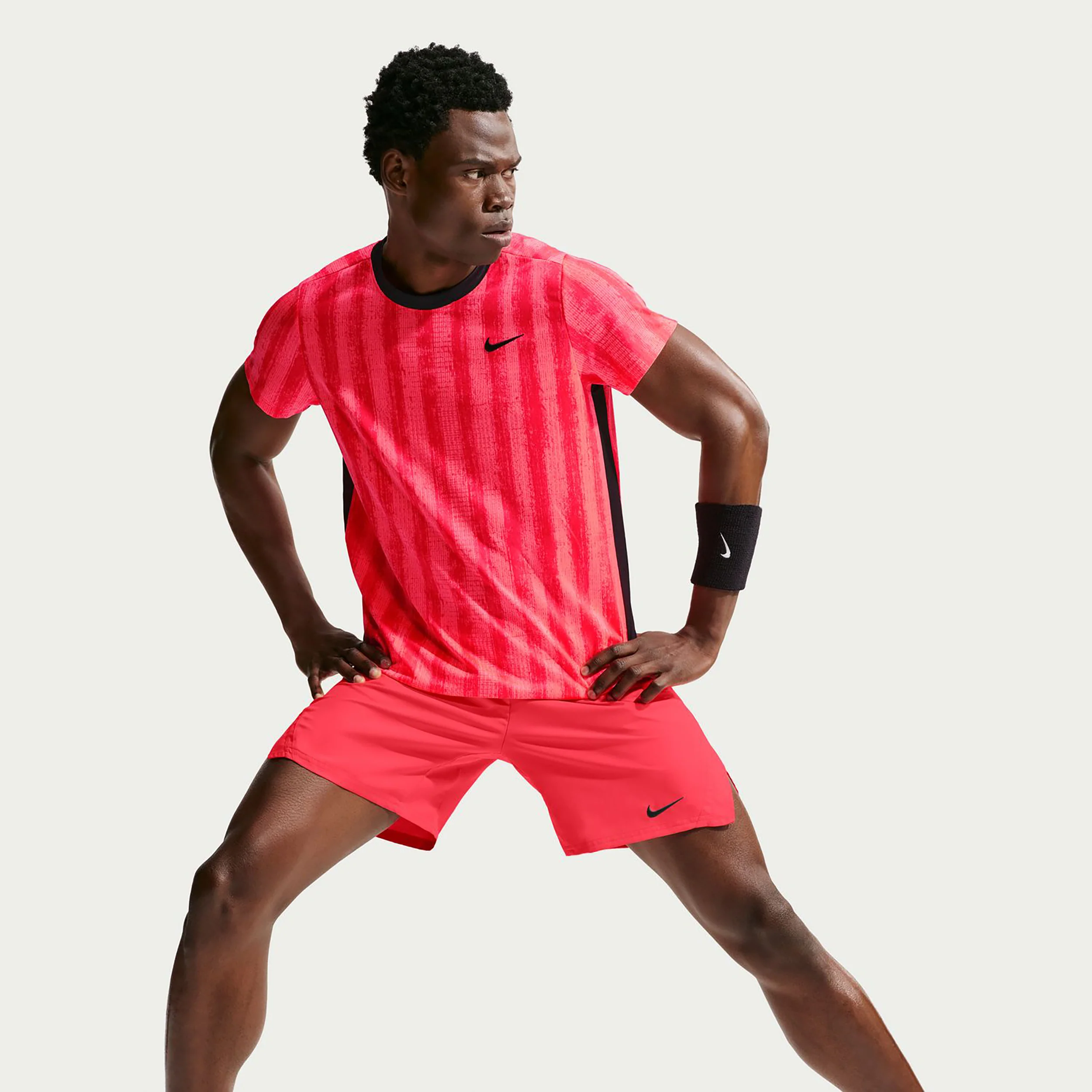 Court Victory Dri-Fit 7in Shorts Herren - rot, schwarz - Image 3