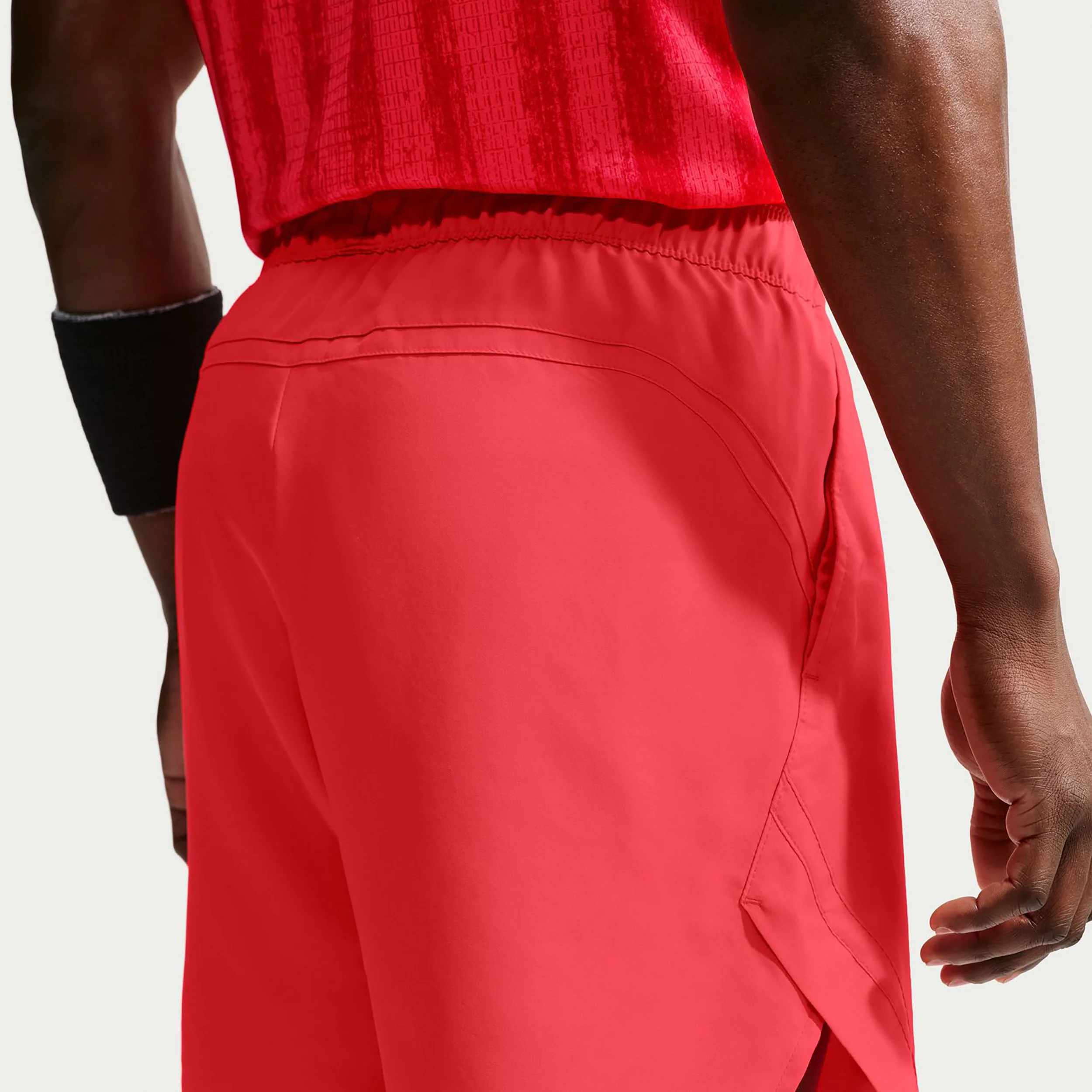 Court Victory Dri-Fit 7in Shorts Herren - rot, schwarz - Image 5