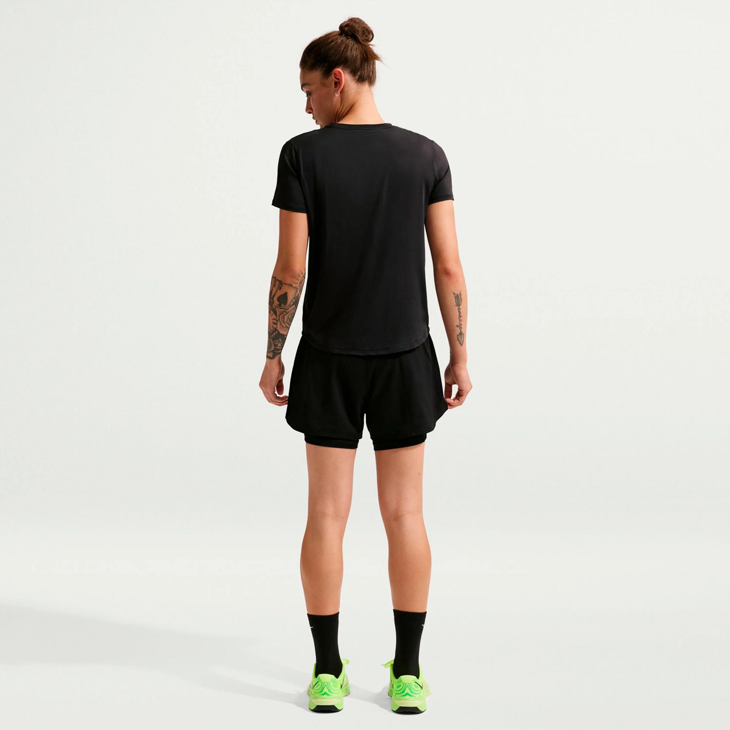 Dri-Fit One High Rise 2in1 3in Shorts Damen - schwarz, weiß - Image 3