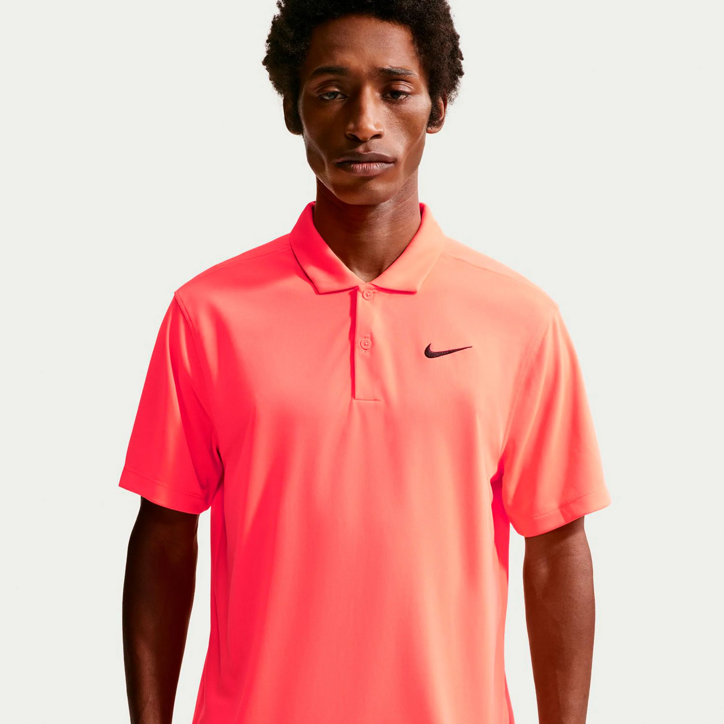 Dri-Fit Victory Court Solid Polo Herren - koralle, schwarz